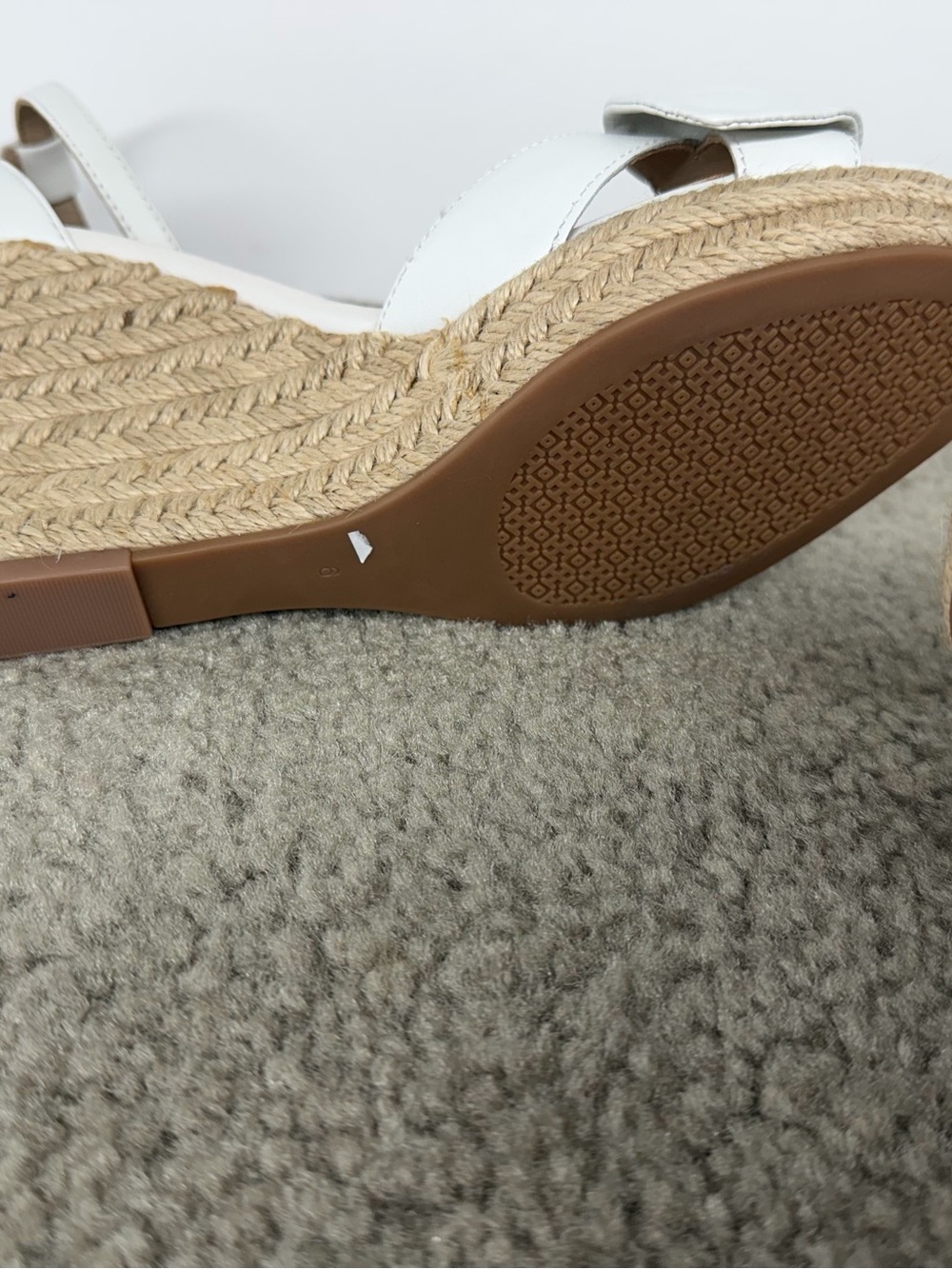 Tory Burch White Knotted Espadrille Wedge Sandals with Gold Logo - Picture 8 of 9